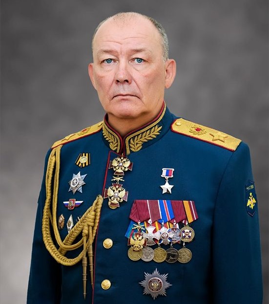 Генерал армии Александр Владимирович Дворников назначен командующим объединённой группировкой сил специальной военной операции на Украине. Генерал армии Александр Владимирович Дворников назначен командующим объединённой группировкой сил специальной военной операции на Украине.